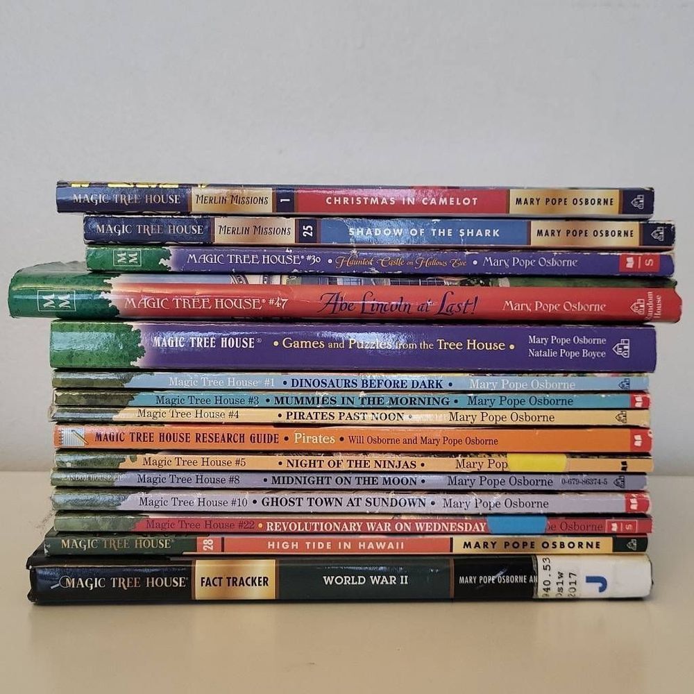 Lot of 15 Magic Tree House books. Mixture of series, pre-owned condition 1 ex-li